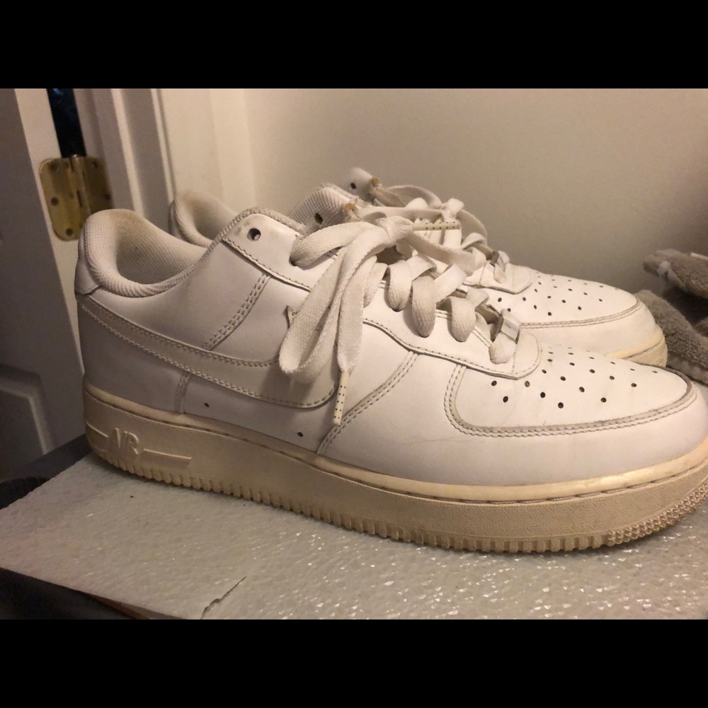 AF1, worn a few times. Minimal creasing